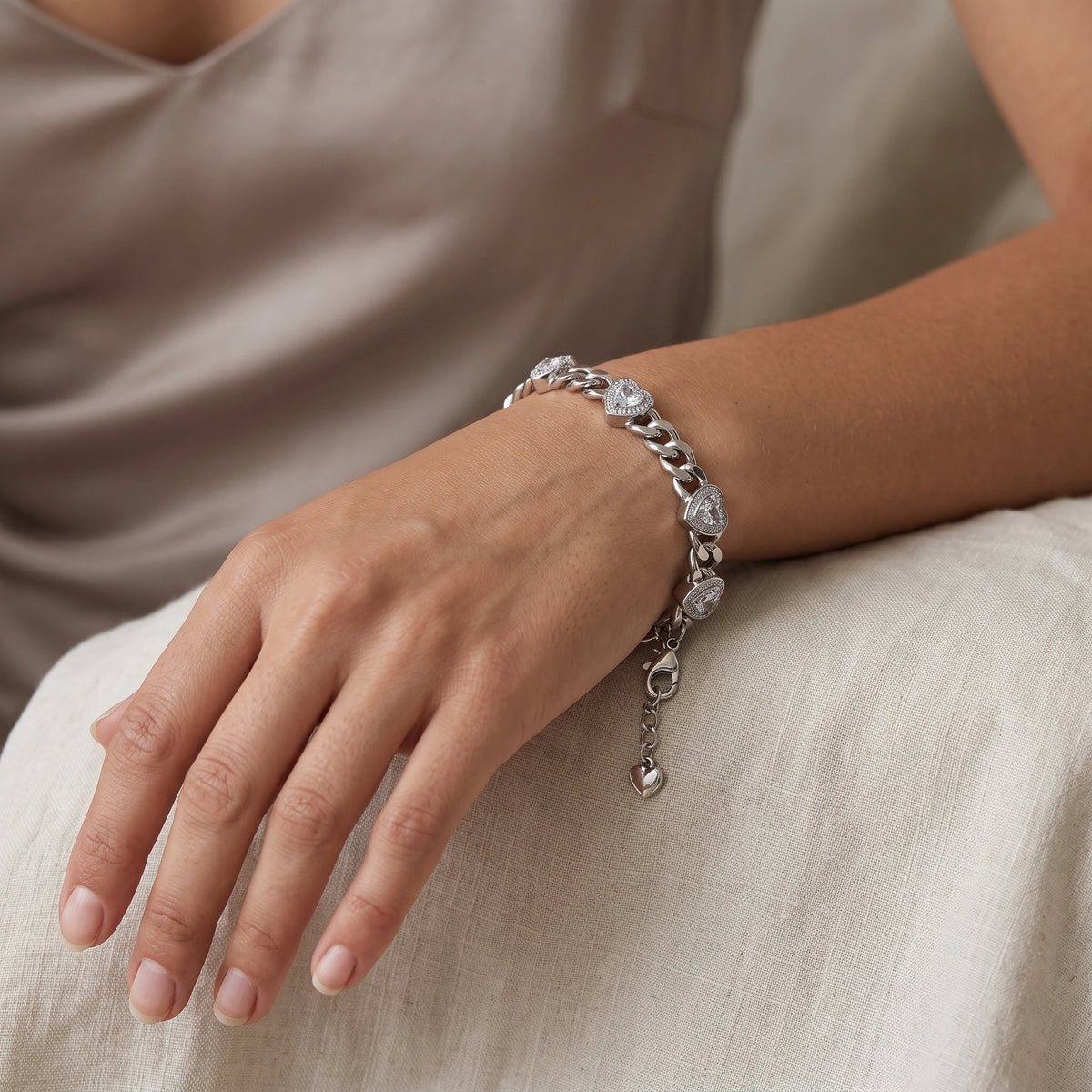 Curb Chain Bracelet with Hearts